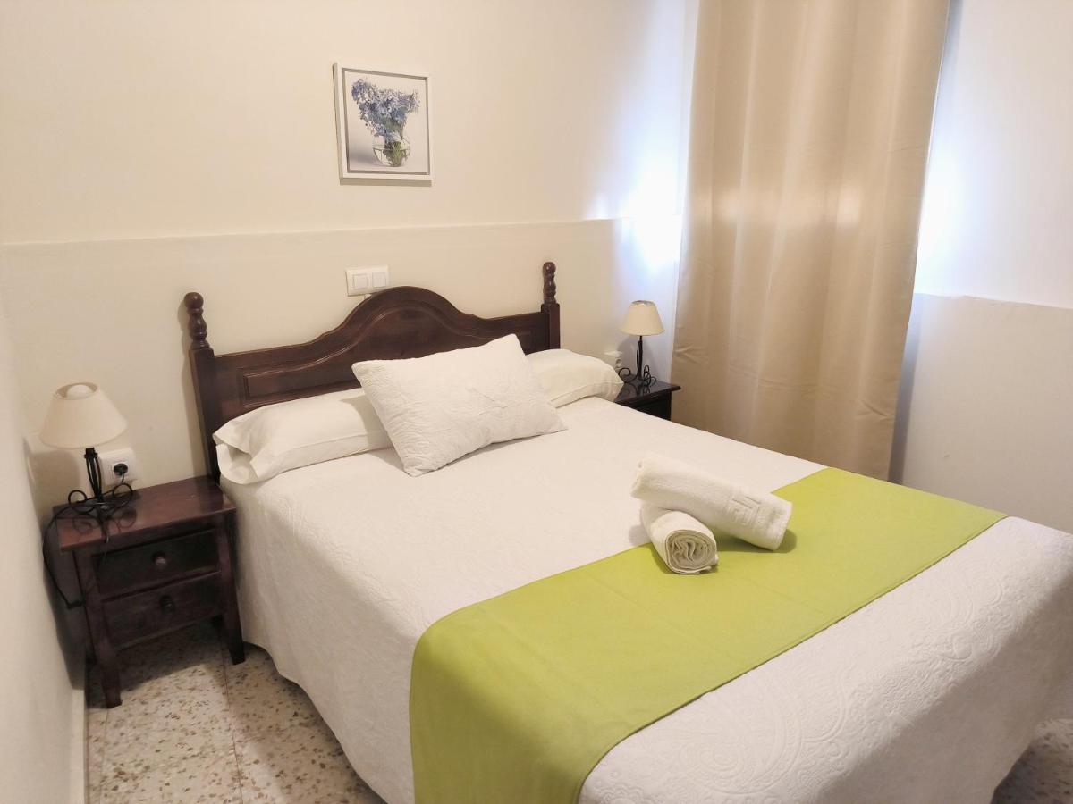 Pension Perez Montilla Sevilha Exterior foto